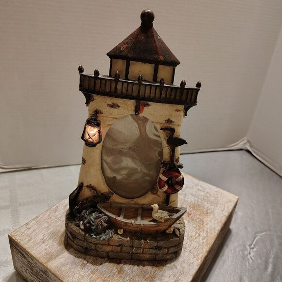 Nautical Lighthouse Photo Frame.  Battery Op Lights Up C3 - Picture 1 of 5